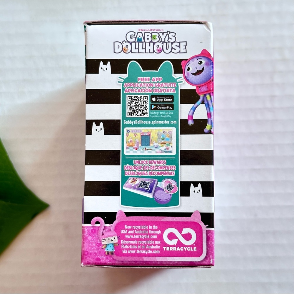 Gabby's Dollhouse, 3 Clip-On Playsets, with Cakey, Baby Box and Mercat Toy NEW - Picture 4 of 10